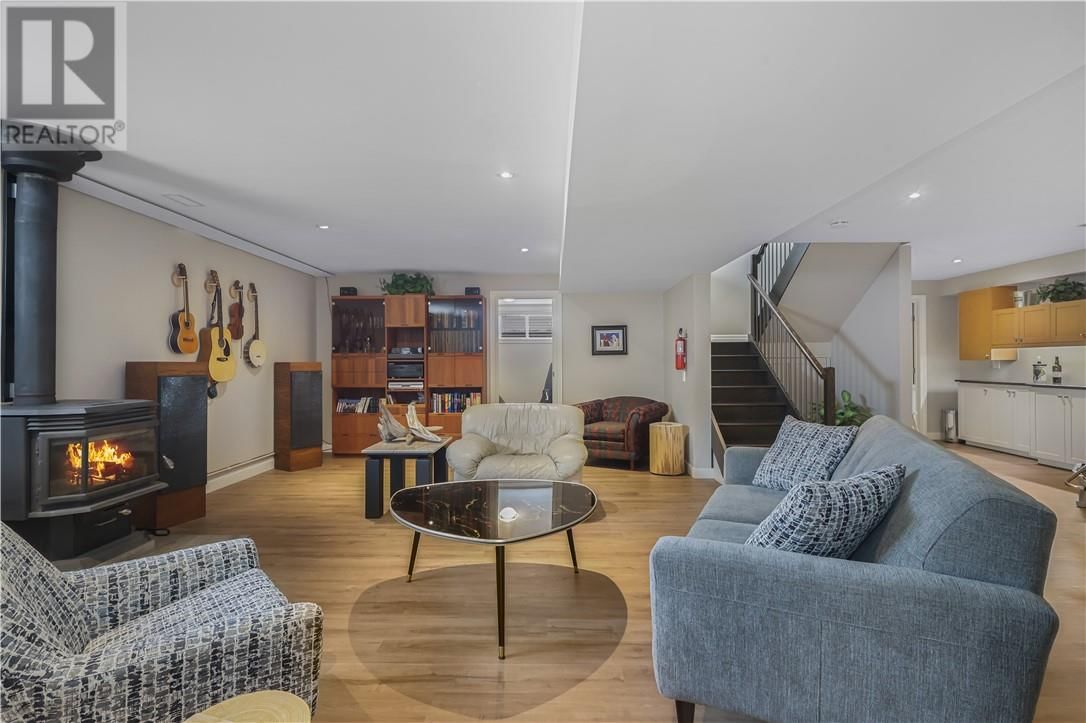 82 BOBCAT TRAIL Image 28