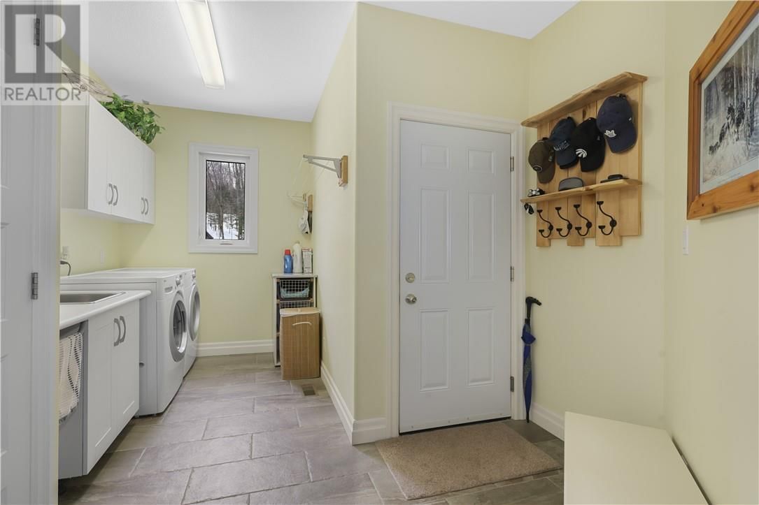 82 BOBCAT TRAIL Image 38