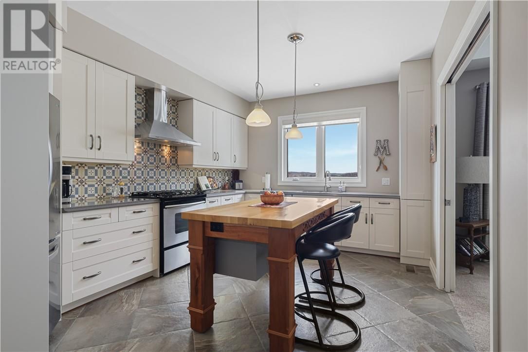 82 BOBCAT TRAIL Image 8