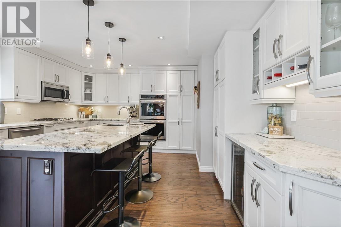 247 SPANISH RIVER DRIVE Image 15