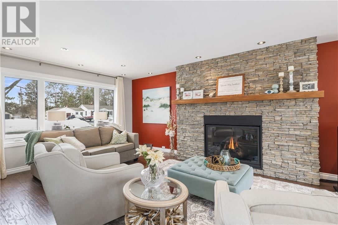 247 SPANISH RIVER DRIVE Image 25