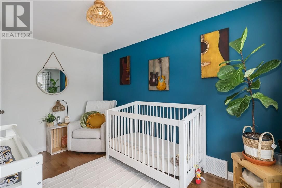 247 SPANISH RIVER DRIVE Image 35