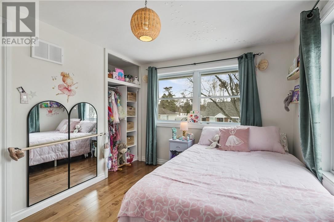 247 SPANISH RIVER DRIVE Image 40