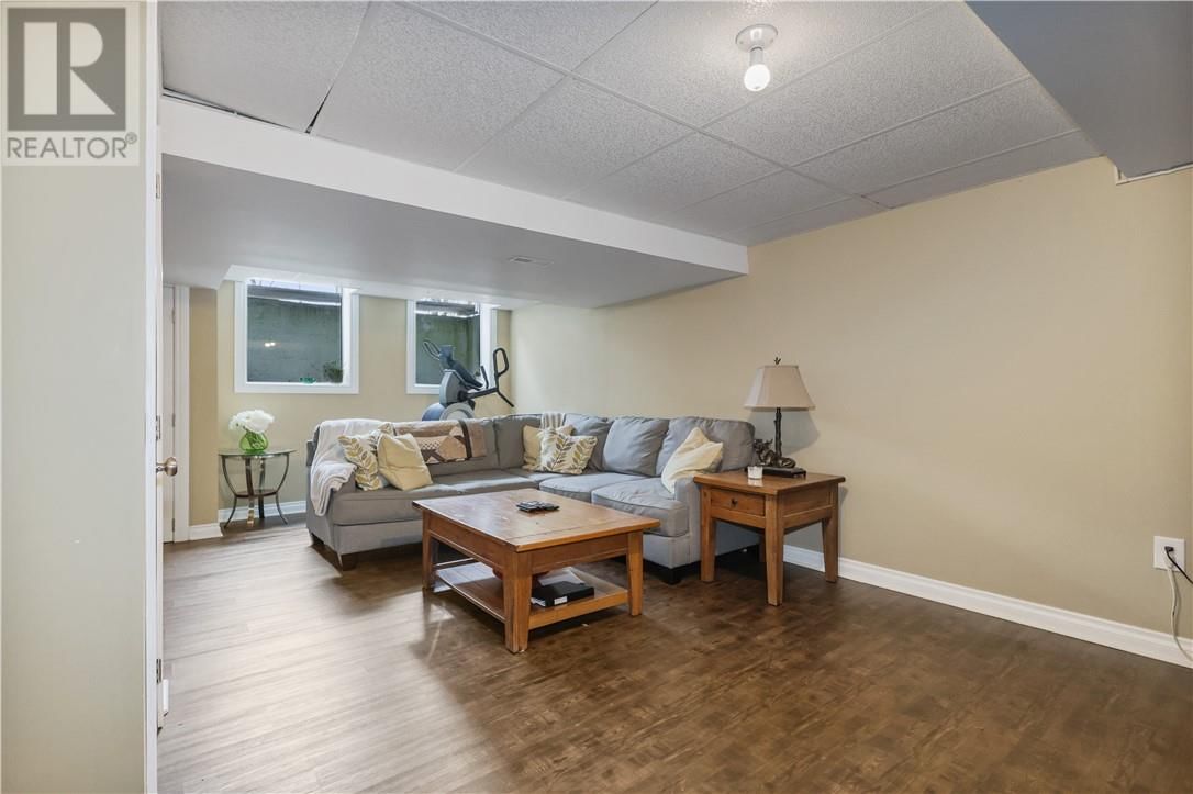 247 SPANISH RIVER DRIVE Image 47