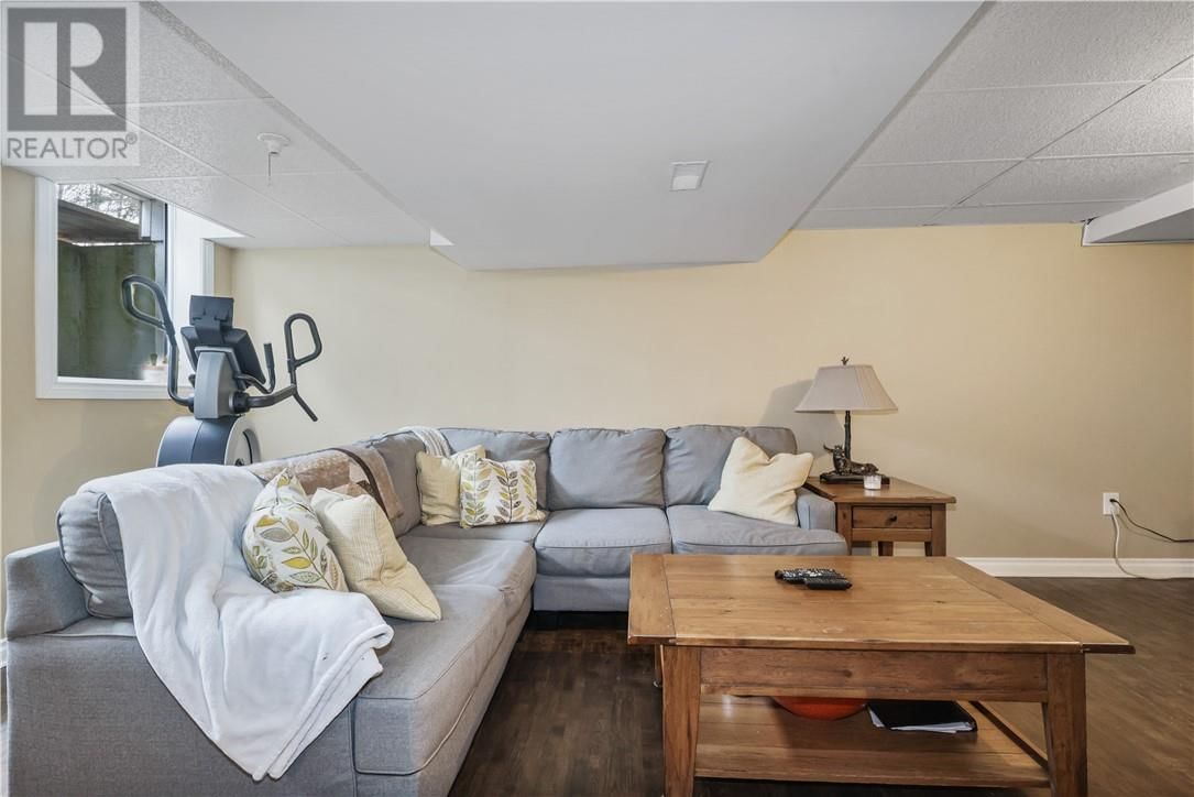 247 SPANISH RIVER DRIVE Image 48