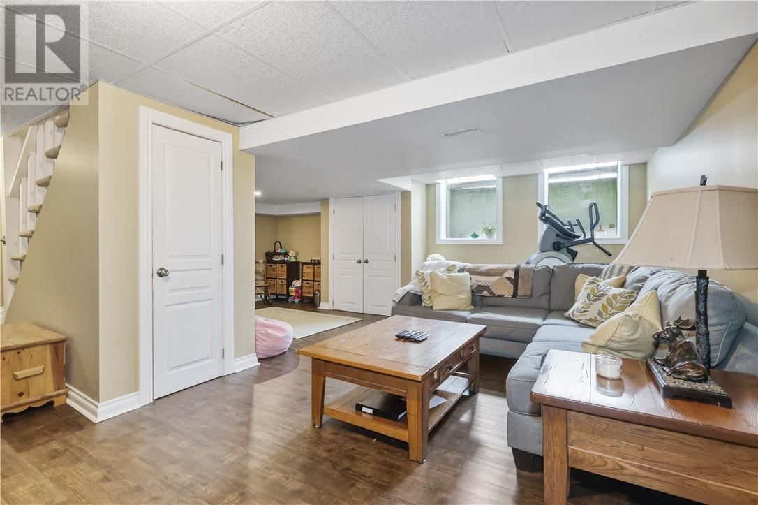 247 SPANISH RIVER DRIVE Image 50