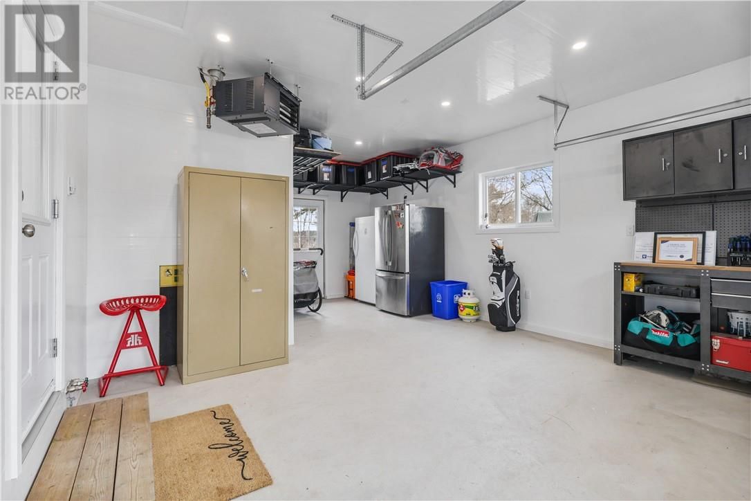 247 SPANISH RIVER DRIVE Image 6