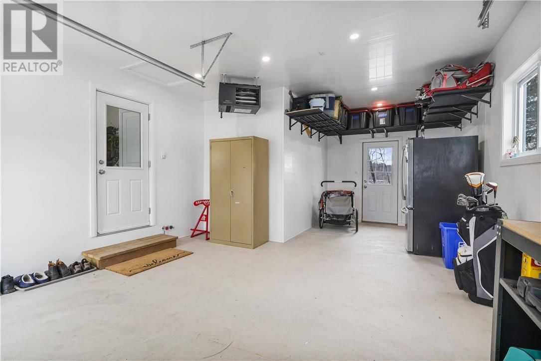 247 SPANISH RIVER DRIVE Image 7