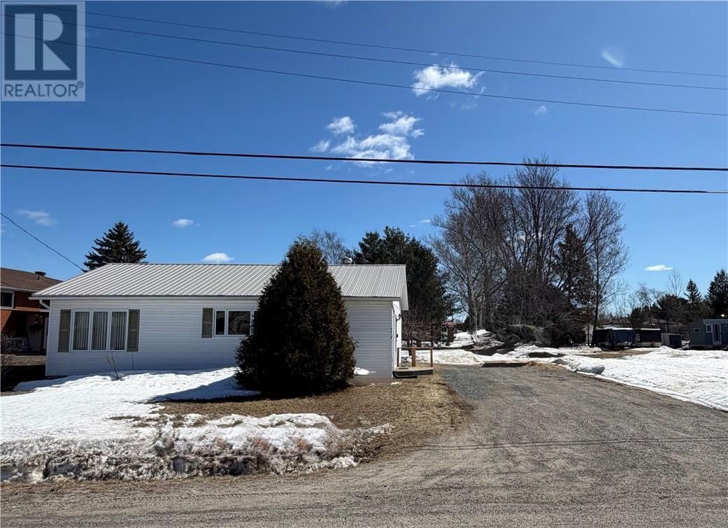 4418 THERESA AVENUE Image 1