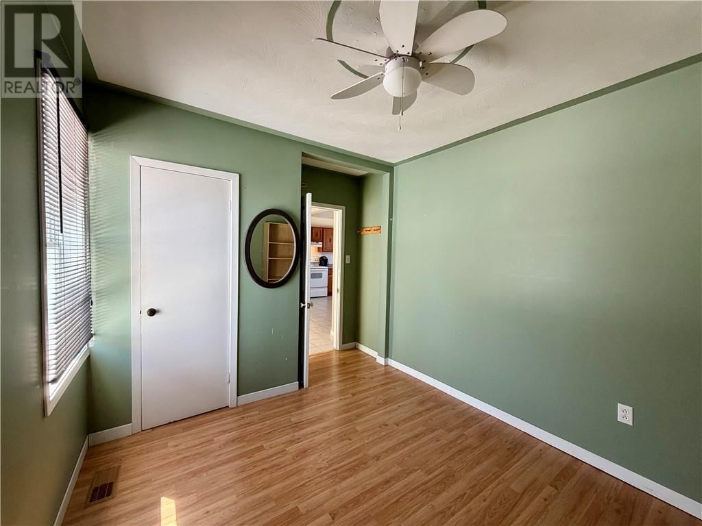 4418 THERESA AVENUE Image 11