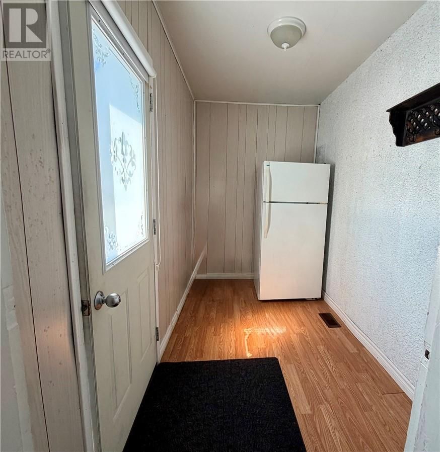 4418 THERESA AVENUE Image 20