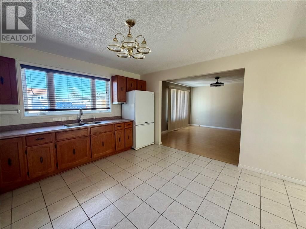 4418 THERESA AVENUE Image 4