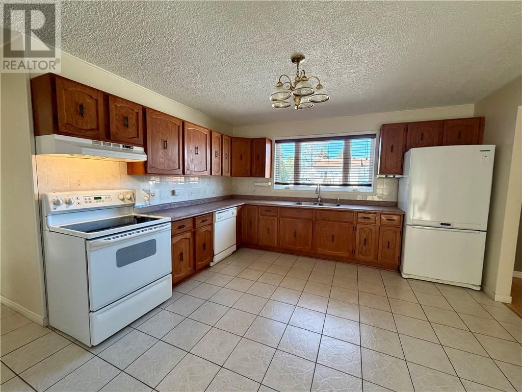 4418 THERESA AVENUE Image 5