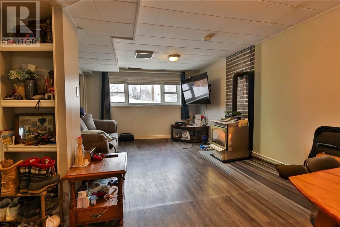 401 YORK STREET Image 10