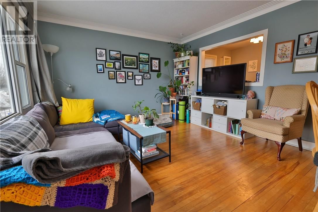 401 YORK STREET Image 2