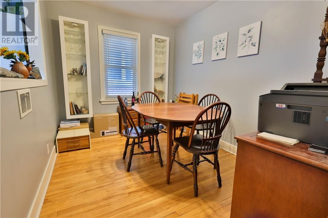 401 YORK STREET Image 4