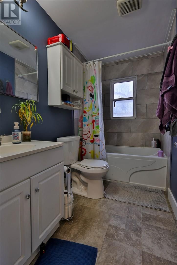 401 YORK STREET Image 6