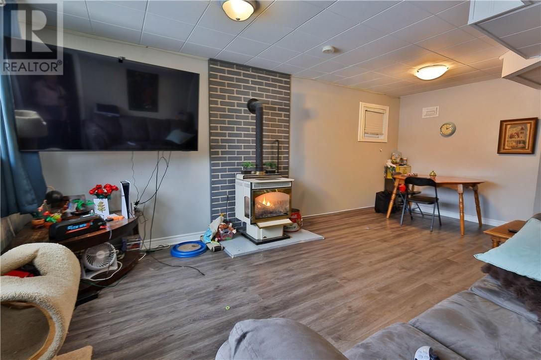 401 YORK STREET Image 9