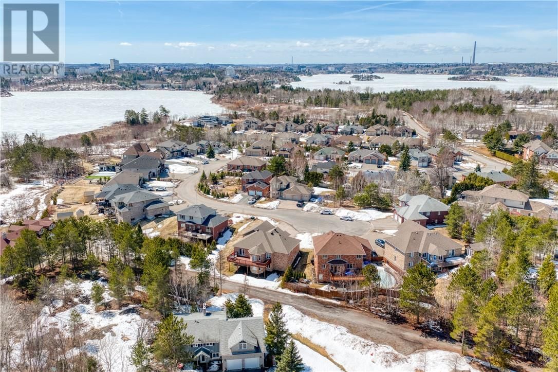 179 MERRYGALE DRIVE Image 46