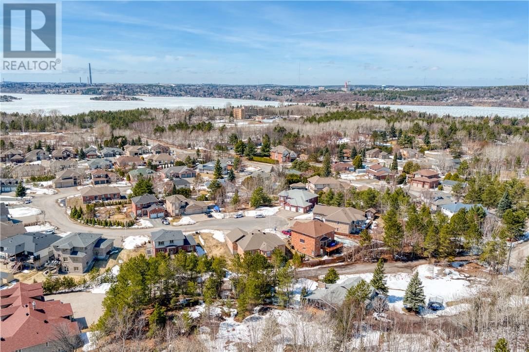 179 MERRYGALE DRIVE Image 48