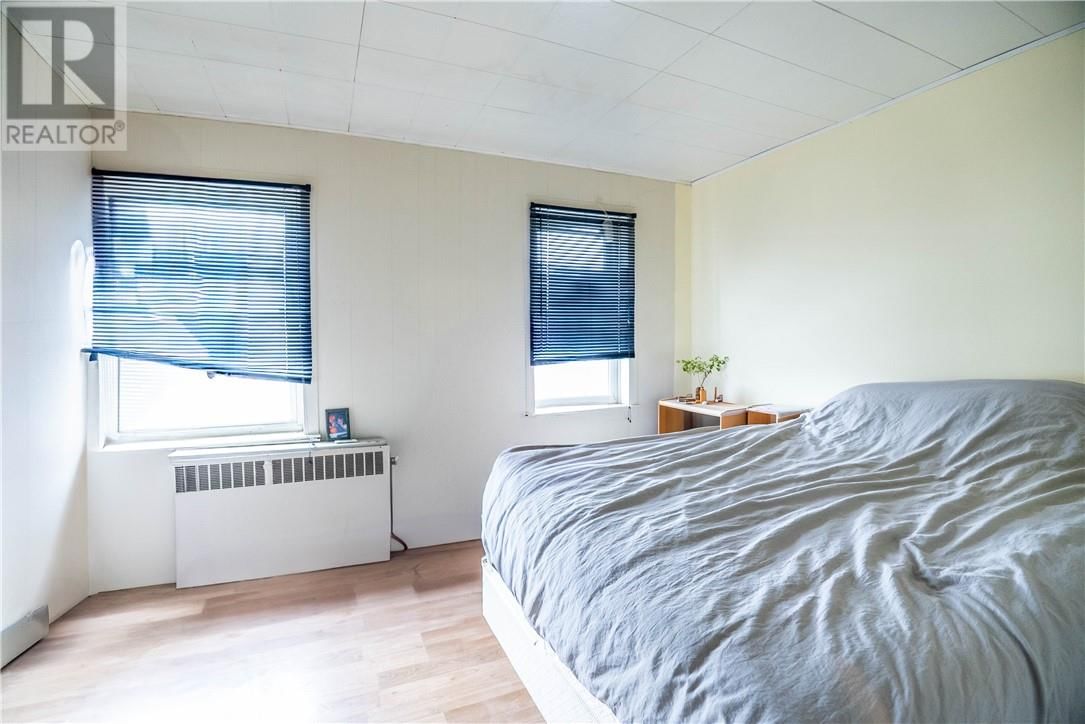 3-5 EYRE STREET Image 11