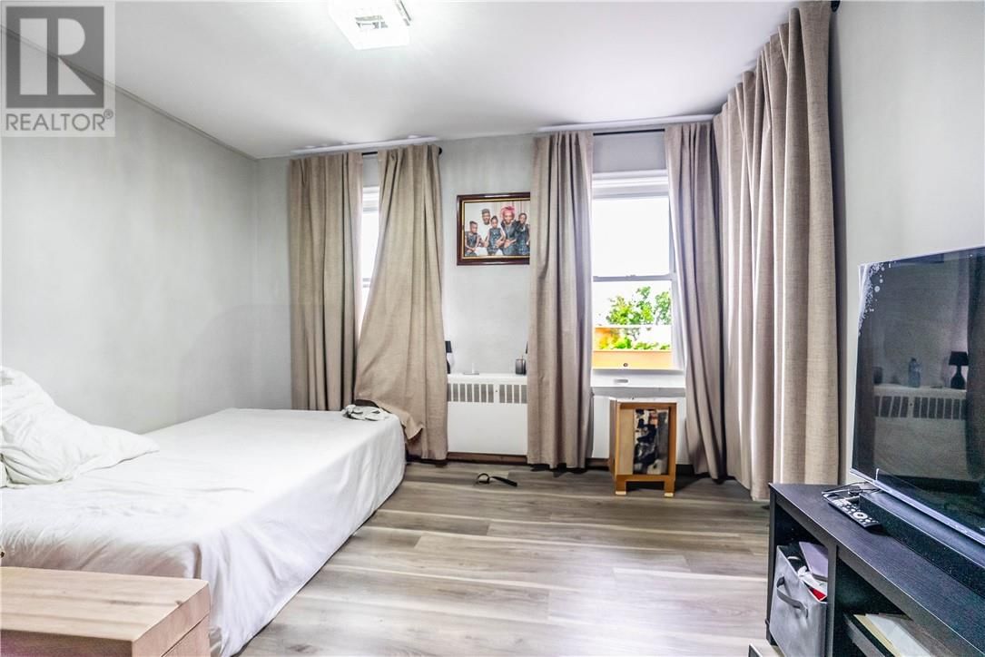 3-5 EYRE STREET Image 14