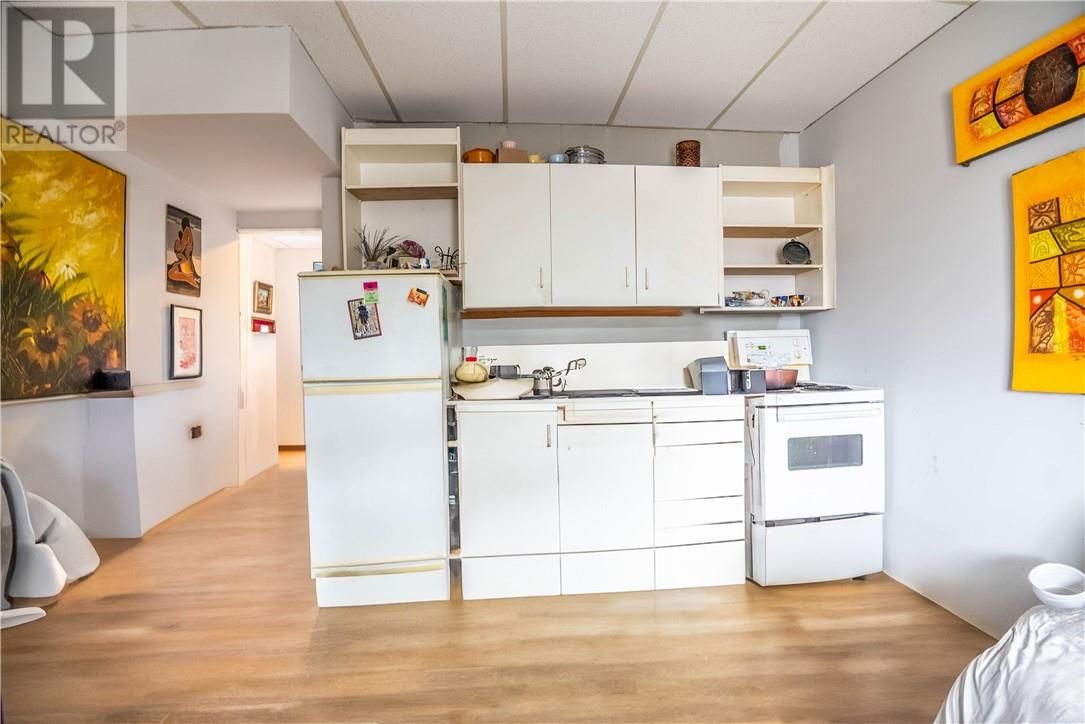 3-5 EYRE STREET Image 17