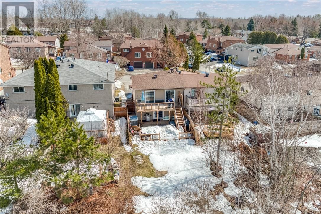 989 ARTHUR STREET Image 49