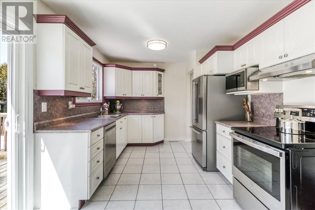 1305 ROSE MARIE AVENUE Image 10