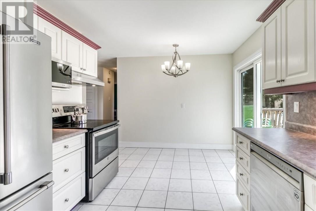 1305 ROSE MARIE AVENUE Image 12