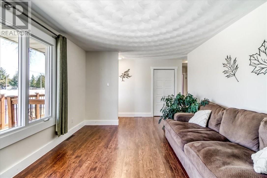 1305 ROSE MARIE AVENUE Image 18