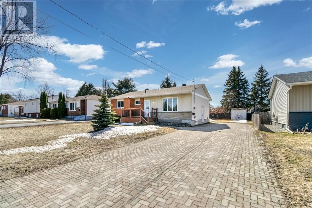 1305 ROSE MARIE AVENUE Image 2