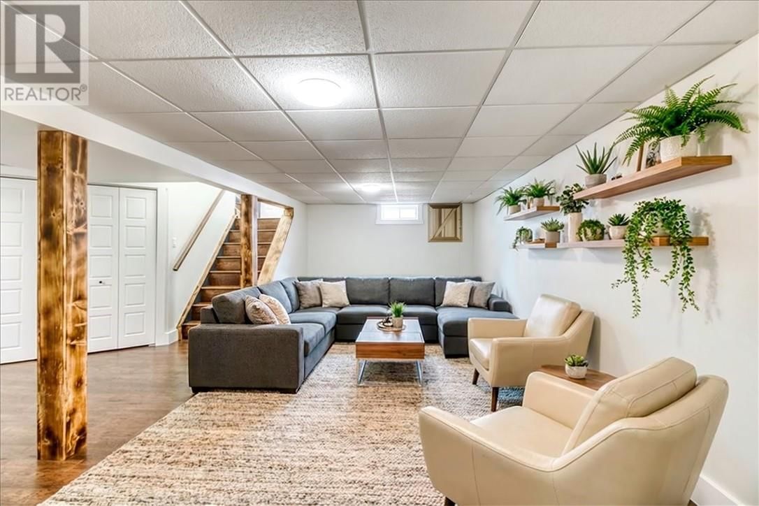 1305 ROSE MARIE AVENUE Image 32