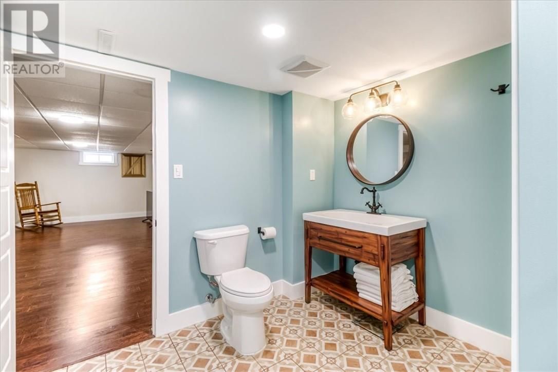 1305 ROSE MARIE AVENUE Image 37