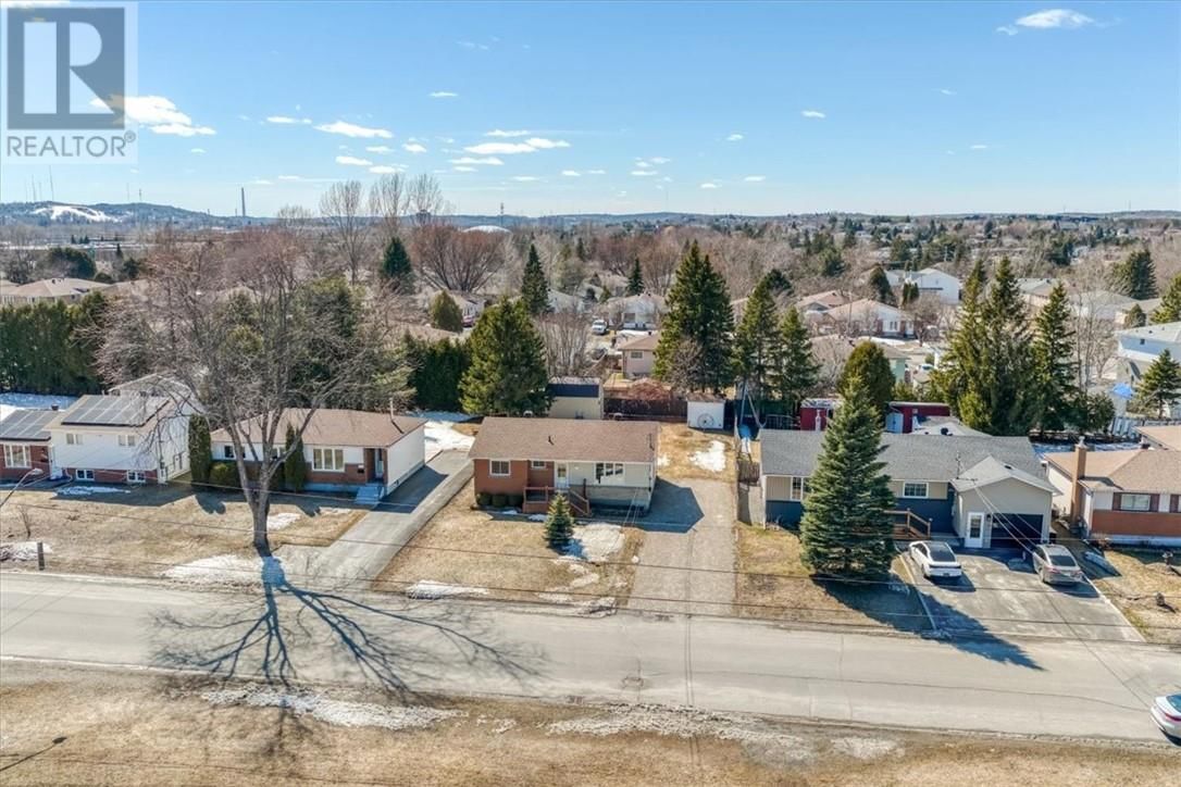 1305 ROSE MARIE AVENUE Image 40