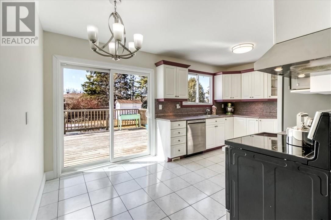 1305 ROSE MARIE AVENUE Image 9