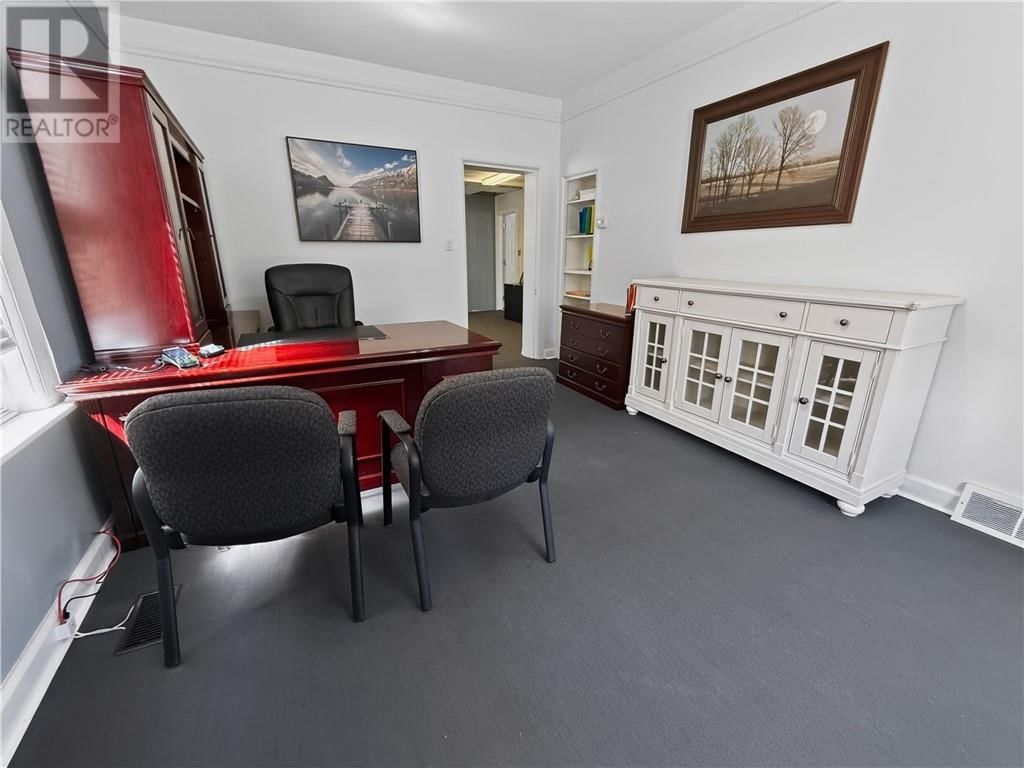 4 ELEANOR STREET Image 10