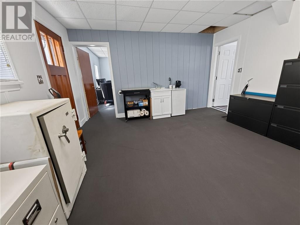 4 ELEANOR STREET Image 15