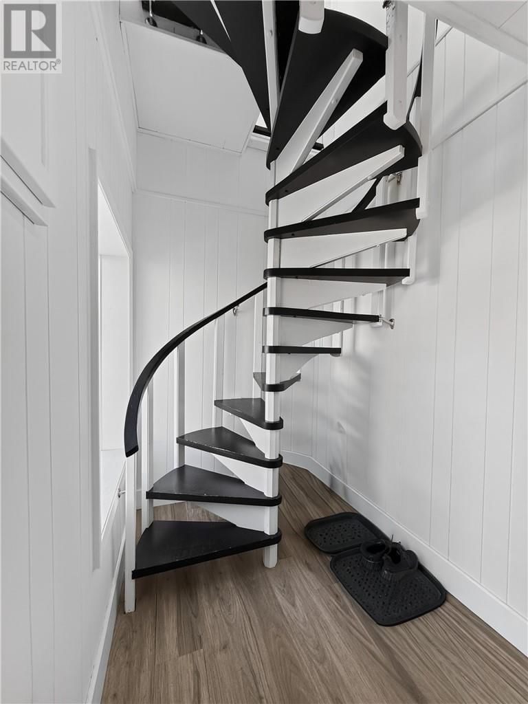 4 ELEANOR STREET Image 18