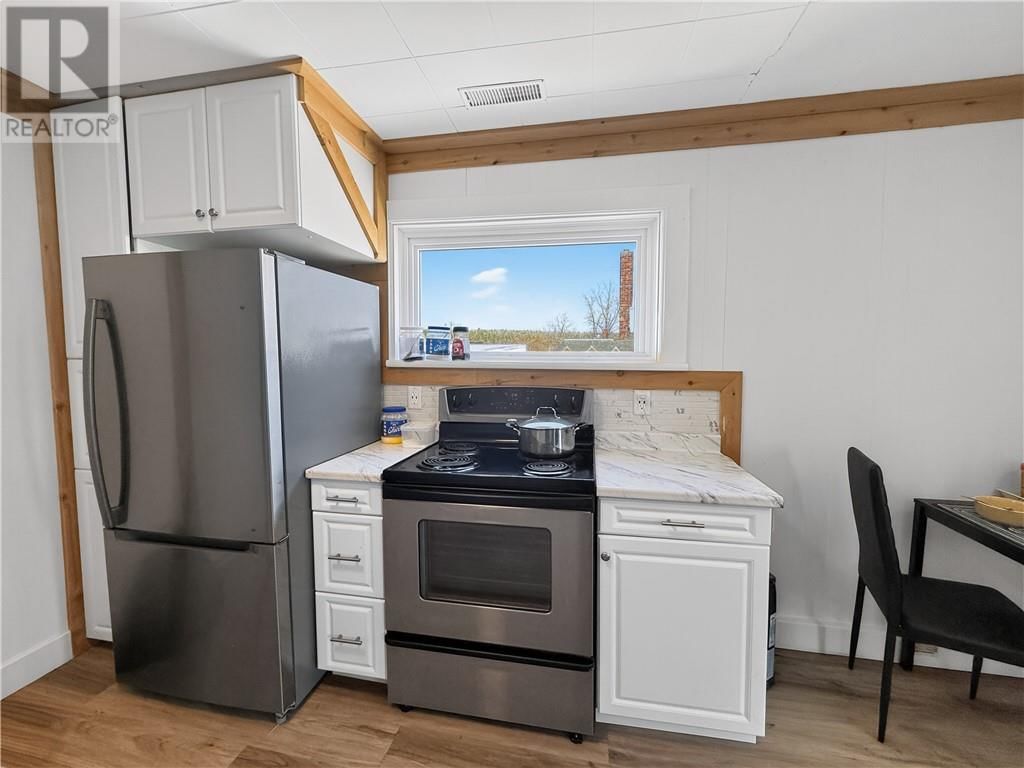 4 ELEANOR STREET Image 19