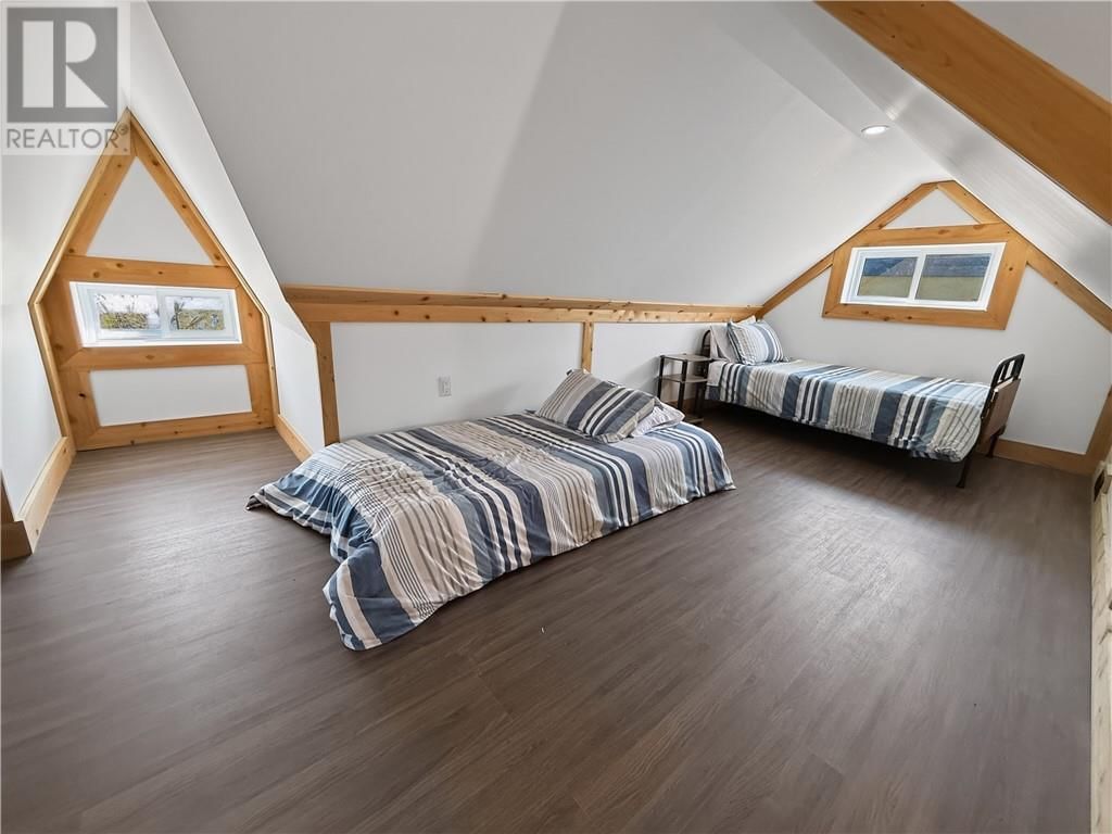 4 ELEANOR STREET Image 41