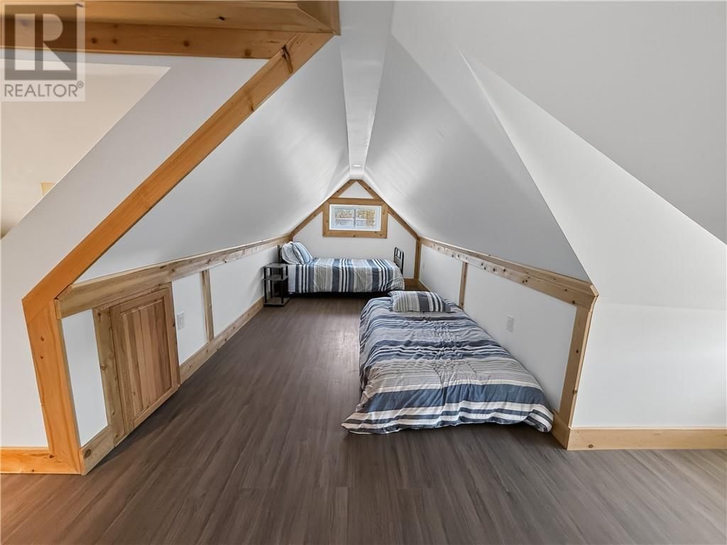 4 ELEANOR STREET Image 42