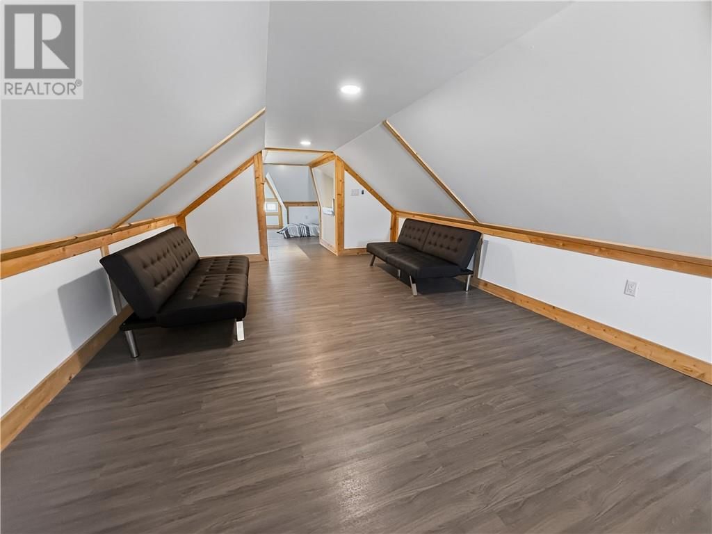 4 ELEANOR STREET Image 48