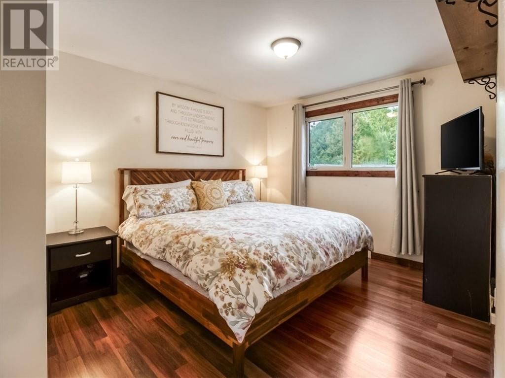 18 WICKWAS STREET Image 21