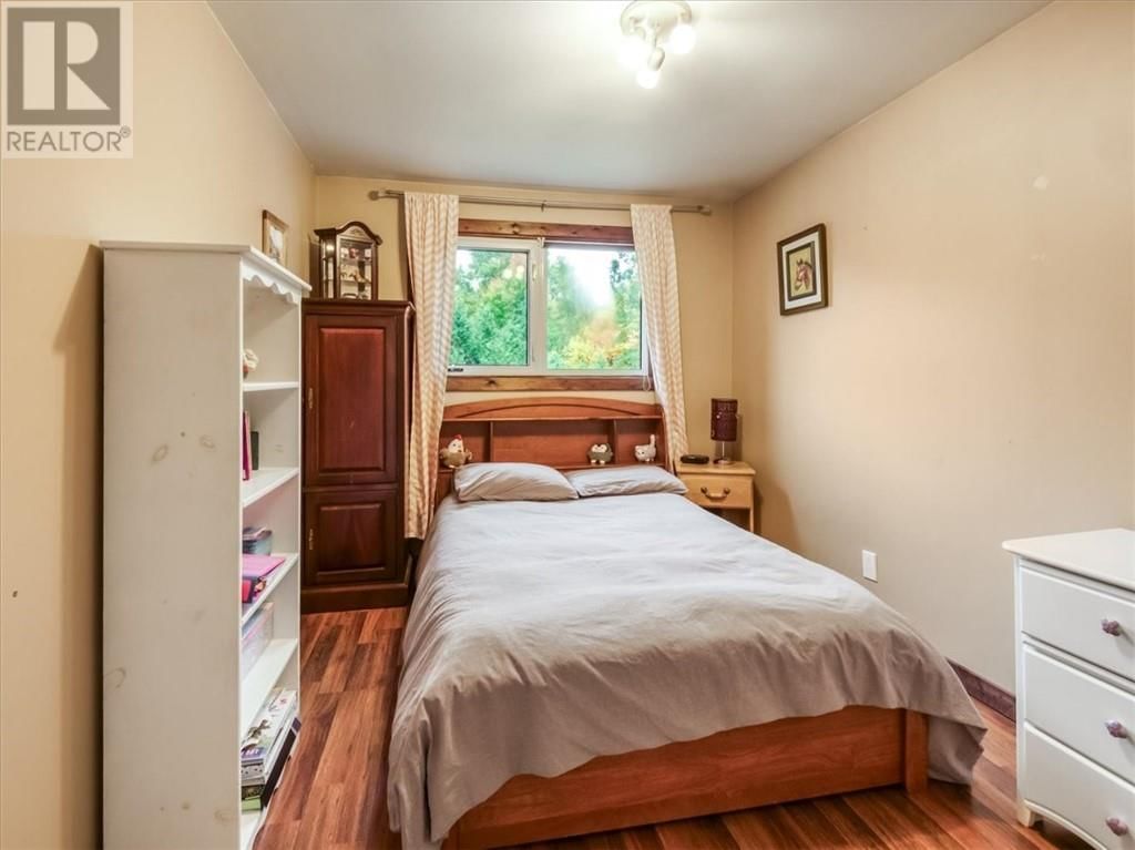 18 WICKWAS STREET Image 24