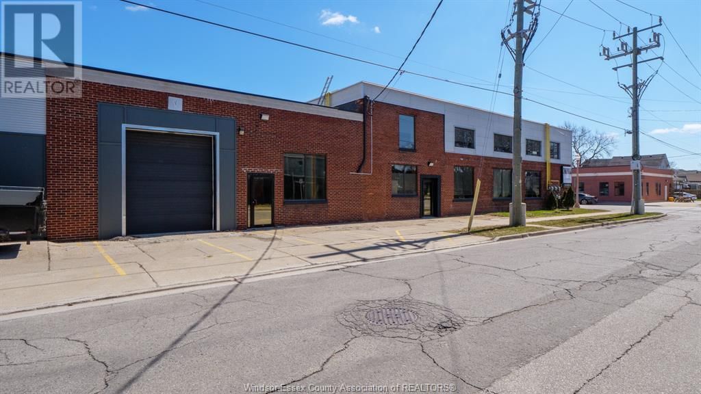 400 ERIE STREET East Image 11