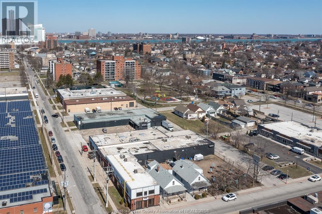 400 ERIE STREET East Image 12