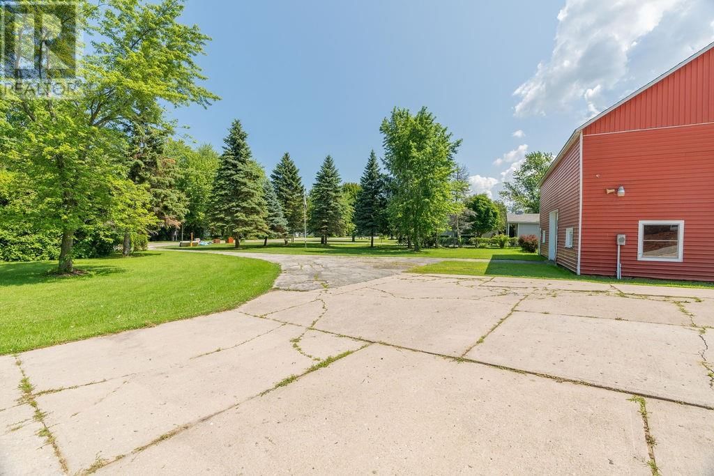 5113 LAKESHORE ROAD Image 44