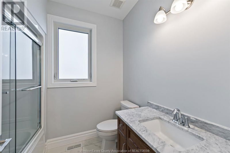 2504 MAYFAIR null South LaSalle, N9J0E5 | Image 17