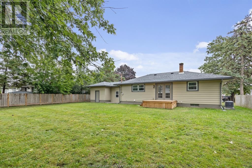 3945-85 DOUGALL AVENUE Image 10